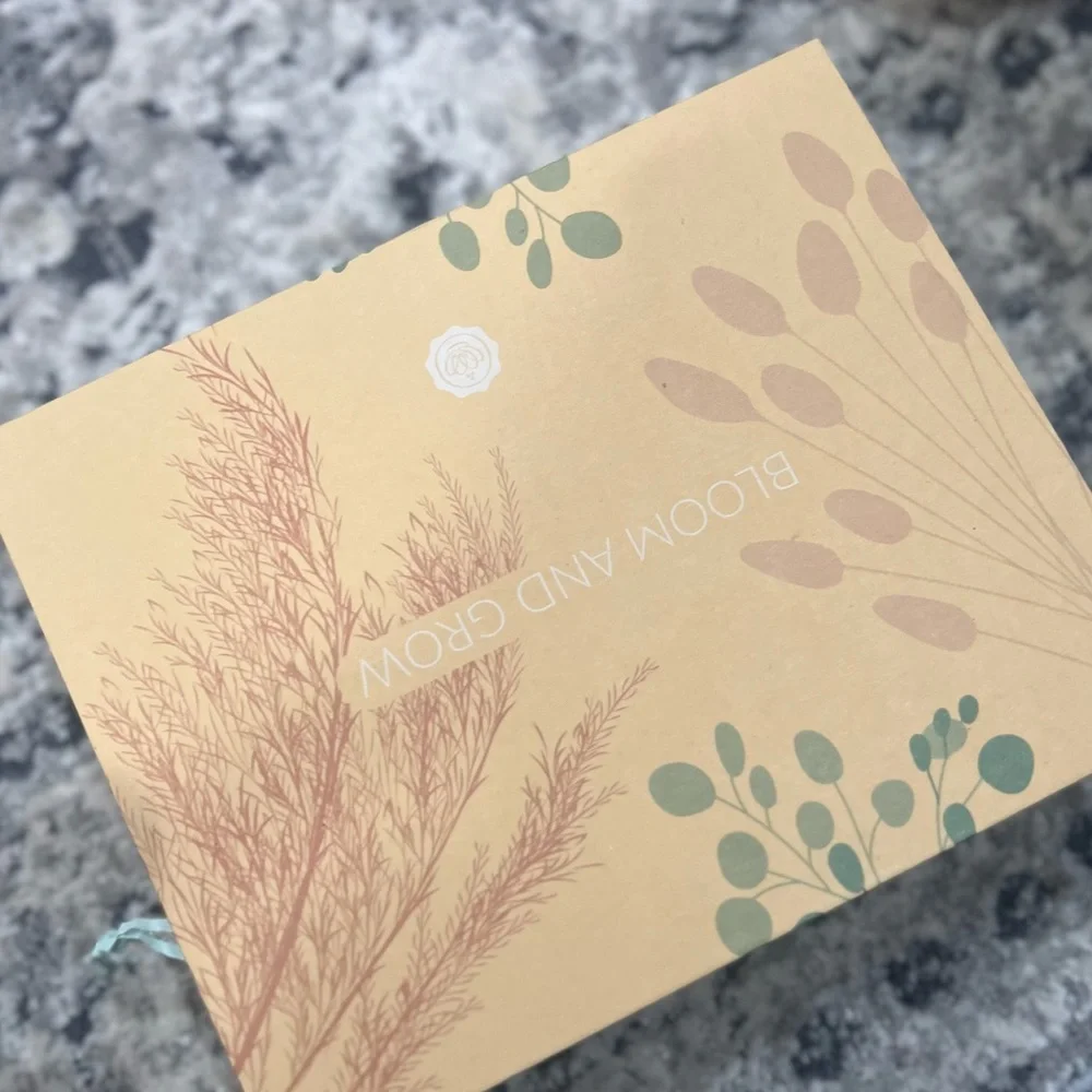 GLOSSYBOX LIMITED EDITION ‘BLOOM AND GROW’ STORAGE KEEPSAKE BOX